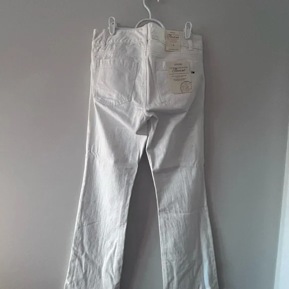 TOMMY HILFIGER • Off White Bootcut Jeans • 6 • - Picture 5 of 7